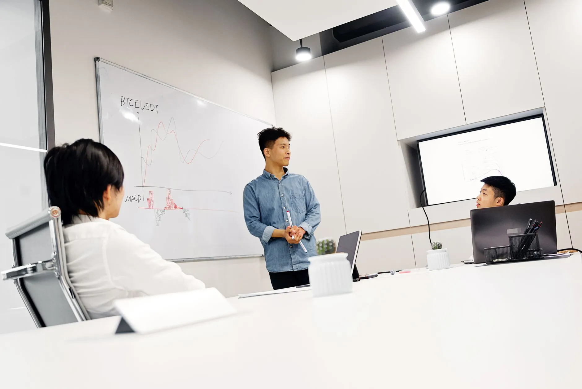 电子文档规范化管理:企业级文件归档系统的架构设计与选型要点