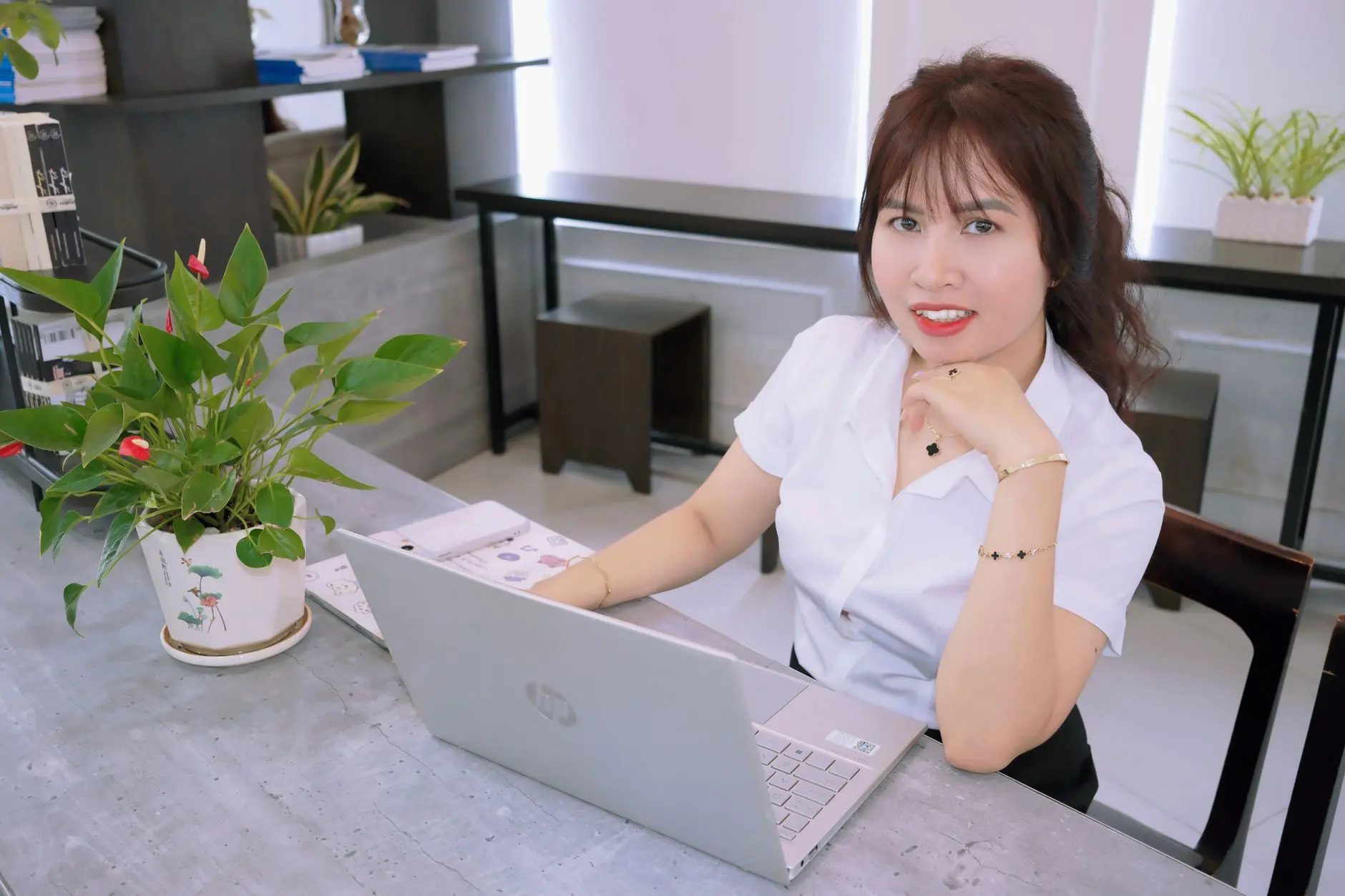 企业文档管理系统选型指南：文件归档与权限控制功能对比分析